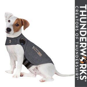 Thunder shirt | Anxiety & Calming Aid | Size Small (15 - 25 lbs)
